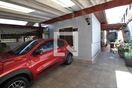 Garagem de casa à venda com 3 quartos, 70m² em Capela do Socorro, São Paulo