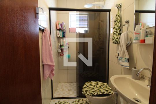 Banheiro comum de casa à venda com 3 quartos, 70m² em Capela do Socorro, São Paulo