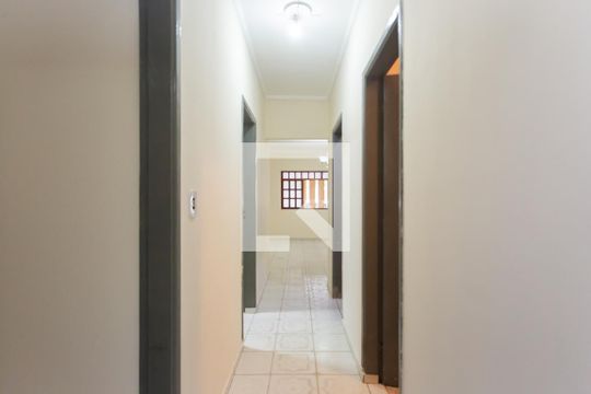 Corredor  de casa à venda com 2 quartos, 120m² em Vila Danubio Azul, São Paulo
