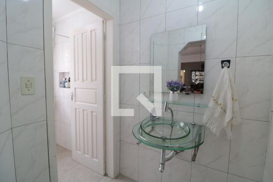 Lavabo de casa à venda com 3 quartos, 220m² em Vila Diva (zona Leste), São Paulo