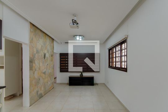 Sala de casa à venda com 3 quartos, 190m² em Vila Mariana, São Paulo