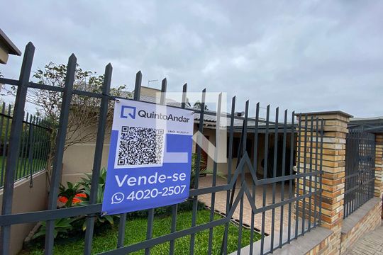 Fachada de casa à venda com 2 quartos, 81m² em Campestre, São Leopoldo