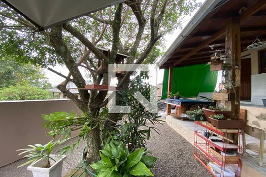 Área Externa de casa à venda com 2 quartos, 81m² em Campestre, São Leopoldo
