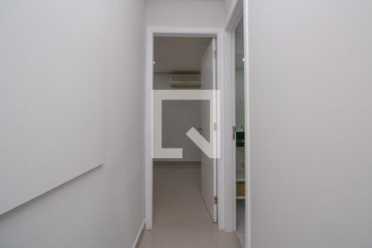 Corredor de kitnet/studio para alugar com 1 quarto, 37m² em Brás, São Paulo
