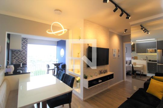 Sala de apartamento à venda com 2 quartos, 55m² em Santa Maria, Santo André