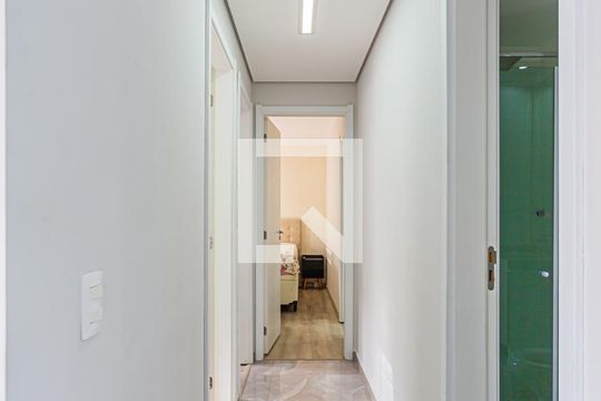 Corredor de apartamento à venda com 3 quartos, 57m² em Parque São Vicente, Mauá