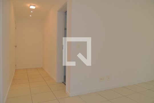 Sala  de apartamento para alugar com 2 quartos, 73m² em Freguesia (jacarepaguá), Rio de Janeiro