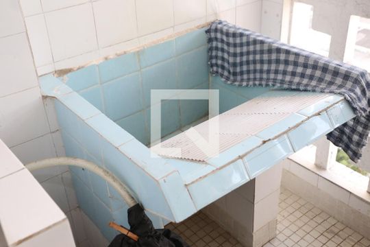 Area de serviço de apartamento para alugar com 3 quartos, 105m² em Cidade Ocian, Praia Grande
