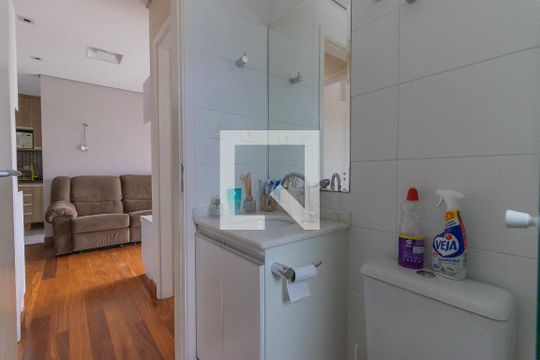 Banheiro social de apartamento para alugar com 2 quartos, 52m² em Jardim Oswaldo Cruz, São José dos Campos