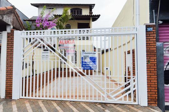Fachada de casa à venda com 4 quartos, 184m² em Gopoúva, Guarulhos