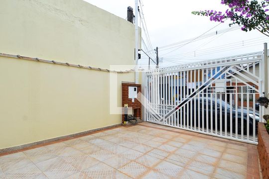 Garagem de casa à venda com 4 quartos, 184m² em Gopoúva, Guarulhos
