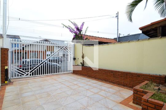 Garagem de casa à venda com 4 quartos, 184m² em Gopoúva, Guarulhos