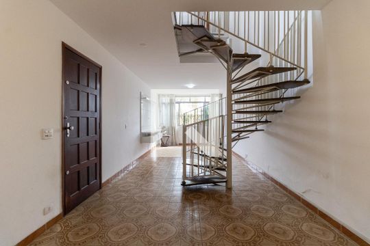 Sala de casa à venda com 2 quartos, 150m² em Bosque da Saúde, São Paulo