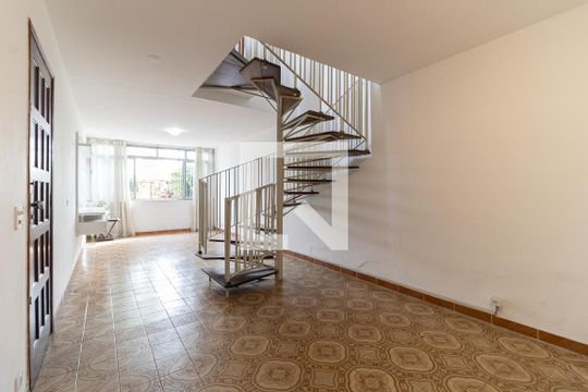 Casa à venda com 2 quartos, 150m² em Bosque da Saúde, São Paulo