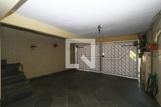 Garagem de casa à venda com 4 quartos, 140m² em Parque Jabaquara, São Paulo