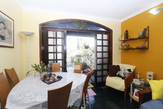 Sala de casa à venda com 4 quartos, 140m² em Parque Jabaquara, São Paulo