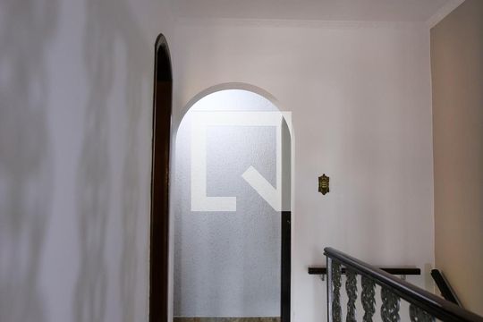 Corredor de casa à venda com 5 quartos, 215m² em Vila Curuca, Santo André