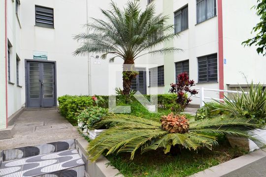 Fachada do bloco de apartamento para alugar com 2 quartos, 49m² em Portal dos Gramados, Guarulhos