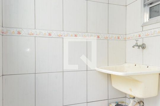 Área de Serviço de apartamento para alugar com 2 quartos, 49m² em Portal dos Gramados, Guarulhos
