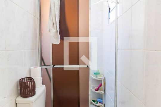 Banheiro 1 de casa à venda com 3 quartos, 210m² em Vila Tolstoi, São Paulo