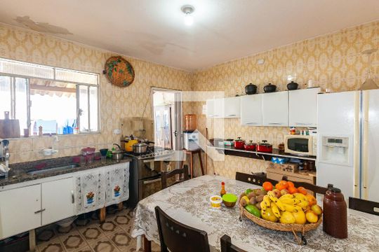 Cozinha de casa à venda com 3 quartos, 210m² em Vila Tolstoi, São Paulo