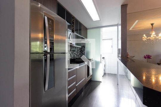 Cozinha de apartamento à venda com 2 quartos, 63m² em Parque Novo Mundo, São Paulo