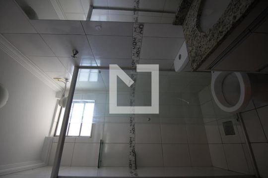 Banheiro social de apartamento à venda com 2 quartos, 63m² em Juliana, Belo Horizonte