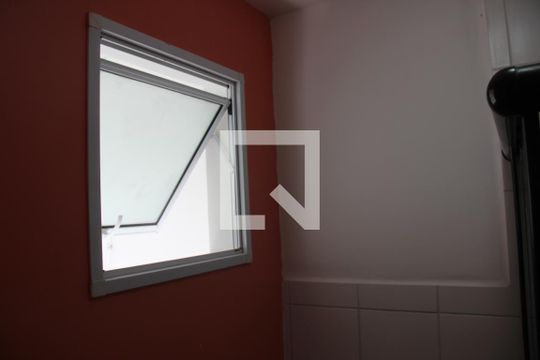 Banheiro de apartamento para alugar com 2 quartos, 45m² em Jardim Petrópolis, Cotia