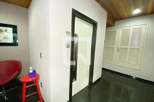 Elevador de apartamento à venda com 3 quartos, 235m² em Centro, Novo Hamburgo