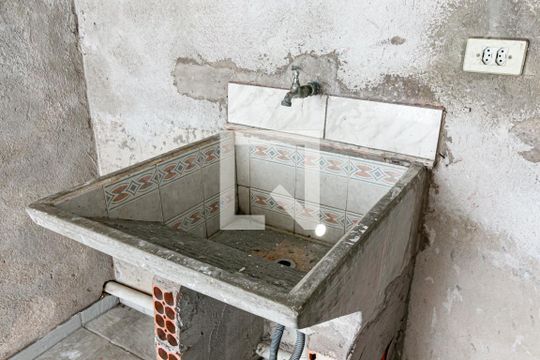 Área de Serviço de casa para alugar com 2 quartos, 80m² em Burgo Paulista, São Paulo