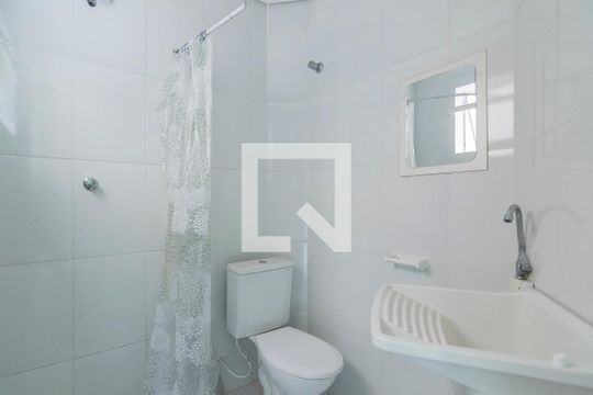 Banheiro de apartamento para alugar com 1 quarto, 46m² em Vila Suica, Santo André