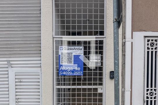 Fachada de apartamento para alugar com 1 quarto, 46m² em Vila Suica, Santo André