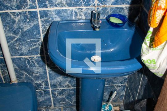 Banheiro de casa à venda com 1 quarto, 84m² em Eldorado, Contagem