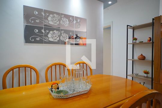 Sala  de apartamento à venda com 2 quartos, 62m² em Sarandi, Porto Alegre