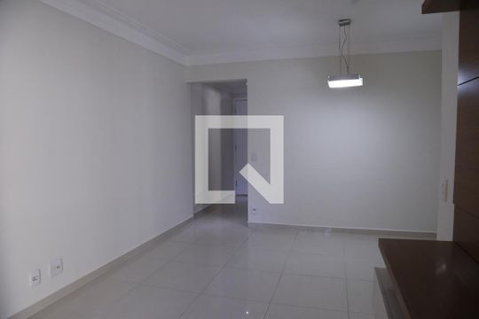 Sala de apartamento para alugar com 3 quartos, 81m² em Vila Amélia, São Paulo