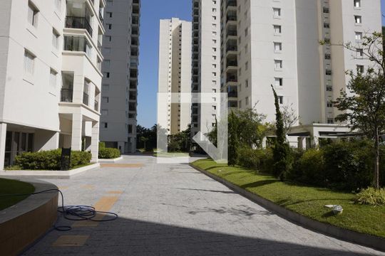 Área comum de apartamento para alugar com 3 quartos, 81m² em Vila Amélia, São Paulo