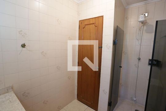 Banheiro de casa à venda com 3 quartos, 164m² em Vila Constança, São Paulo