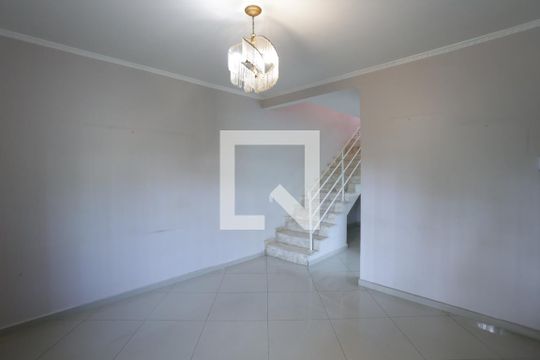 Casa à venda com 3 quartos, 164m² em Vila Constança, São Paulo