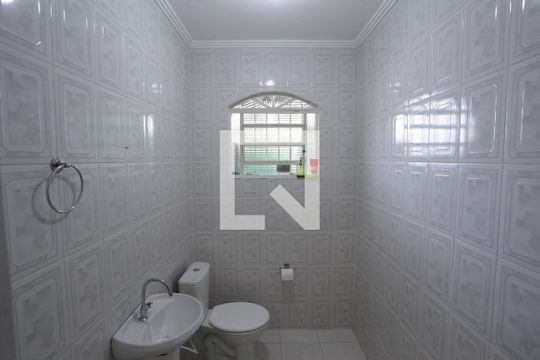 Lavabo de casa à venda com 3 quartos, 164m² em Vila Constança, São Paulo