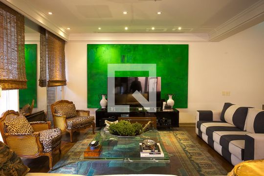 Sala 1 de casa de condomínio à venda com 3 quartos, 600m² em Jardim Everest, São Paulo