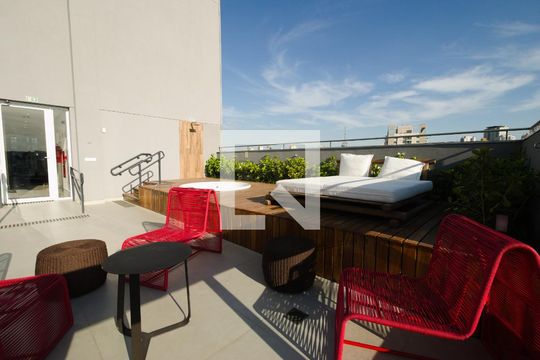 Rooftop de kitnet/studio para alugar com 1 quarto, 27m² em Liberdade, São Paulo