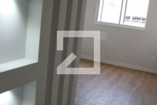 Sala de apartamento para alugar com 2 quartos, 42m² em Jardim Helena, São Paulo