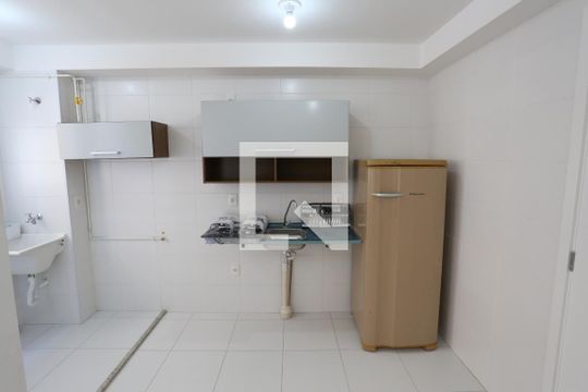 Cozinha de apartamento para alugar com 2 quartos, 40m² em Vila Penteado, São Paulo