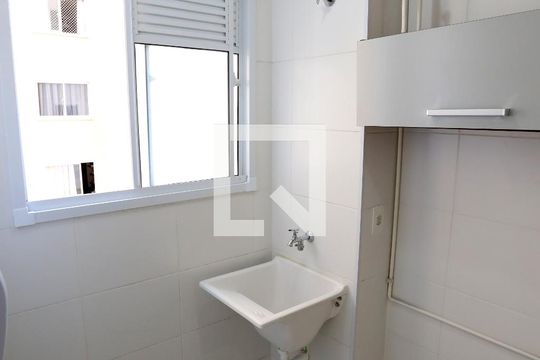 Área de Serviço de apartamento para alugar com 2 quartos, 40m² em Vila Penteado, São Paulo
