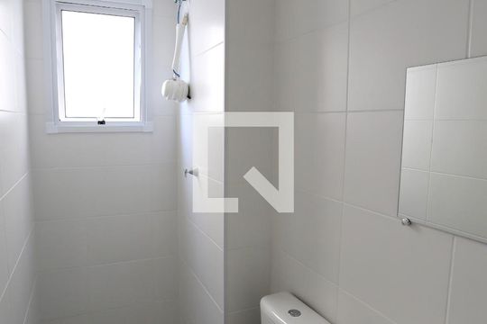 Banheiro de apartamento para alugar com 2 quartos, 40m² em Vila Penteado, São Paulo