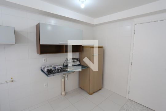 Cozinha de apartamento para alugar com 2 quartos, 40m² em Vila Penteado, São Paulo