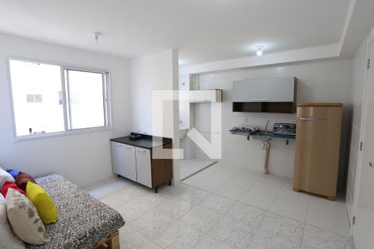 Sala/Cozinha de apartamento para alugar com 2 quartos, 40m² em Vila Penteado, São Paulo