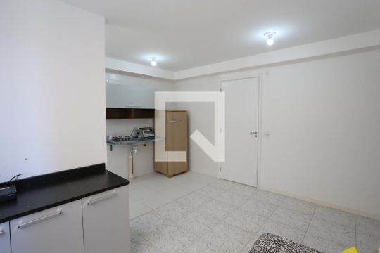 Sala de apartamento para alugar com 2 quartos, 40m² em Vila Penteado, São Paulo