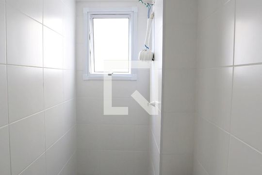 Banheiro de apartamento para alugar com 2 quartos, 40m² em Vila Penteado, São Paulo