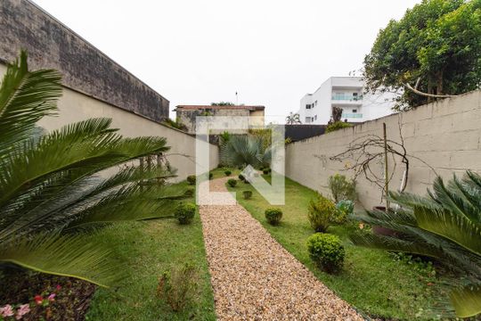 Quintal - Jardim de casa para alugar com 3 quartos, 197m² em Suíssa, Ribeirão Pires